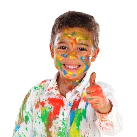 صورة لطفل يرسم