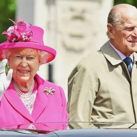 الملكة إليزابيث والأمير فيليب- الصورة من حساب The Royal Family على إنستغرام 