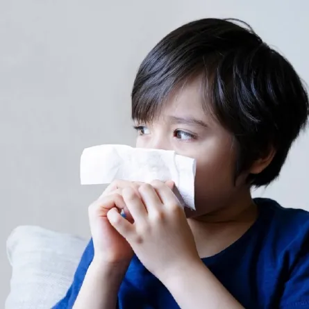 صورة لطفل صغير مريض 