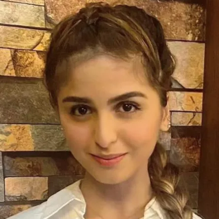 حلا الترك -الصورة من حسابها على الانستغرام