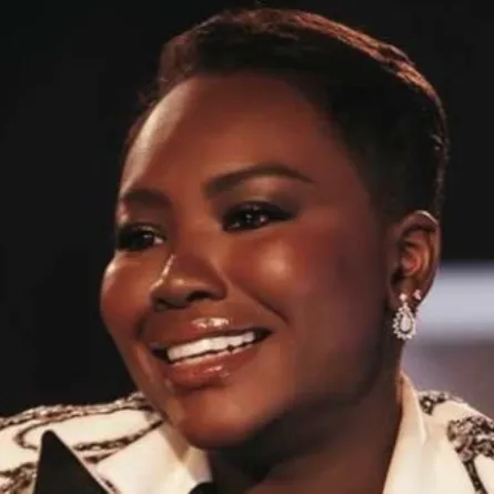 خديجة معاذ- الصورة من حسابها على الانستغرام