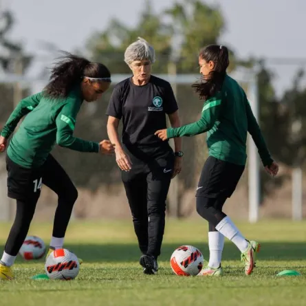 من تدريبات الأخضر السعودي للسيدات