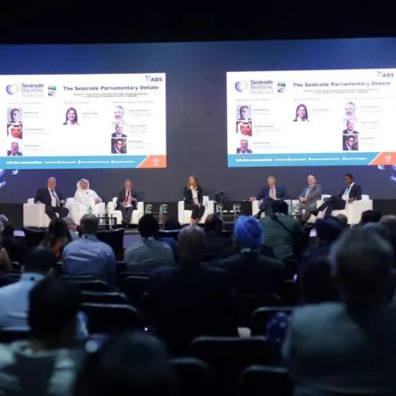 دبي تستضيف مؤتمر ومعرض "سيتريد للقطاع البحري واللوجستي 2023" مايو المقبل - الصورة من "وام"