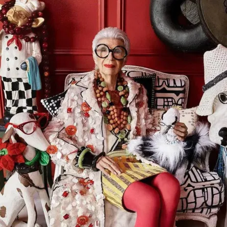 آيريس أبفيل Iris Apfel: الأيقونة المعمرة في عالم الأزياء والألوان 