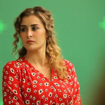 عائشة بن أحمد من كواليس مسلسل " وعد إبليس"  صورة من حسابها الرسمي على انستغرام