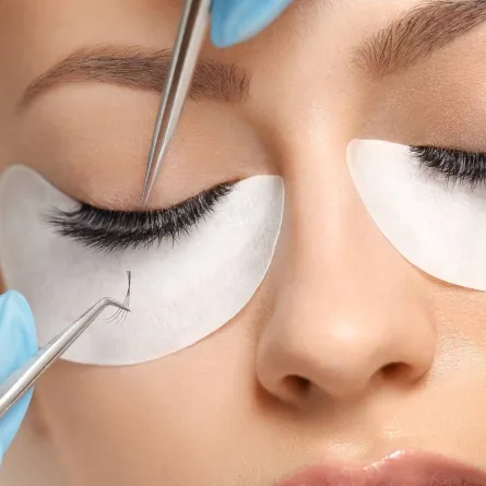 تطويل الرموش