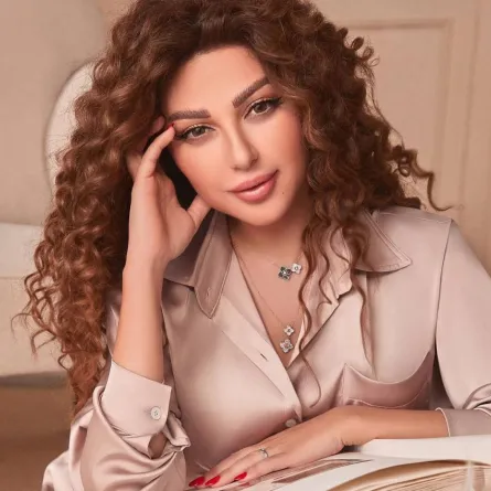 ميريام فارس بمجوهرات الزهور من لازوردي Lazurde