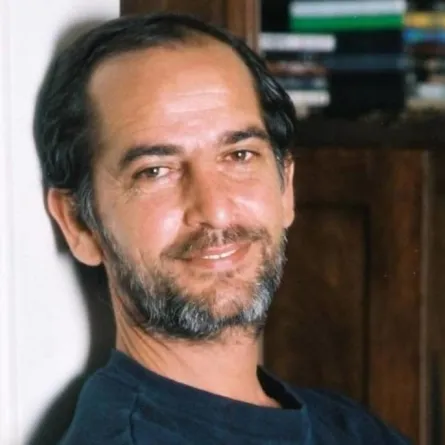 هشام سليم - صورة من صفحته على فيسبوك