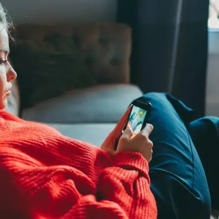 كيفية تسريع مقطع فيديو على جهاز iPhone الخاص بك باستخدام iMovie أو تطبيق الصور