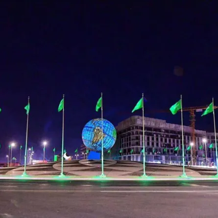 3,500علما تزين طرق وميادين جدة