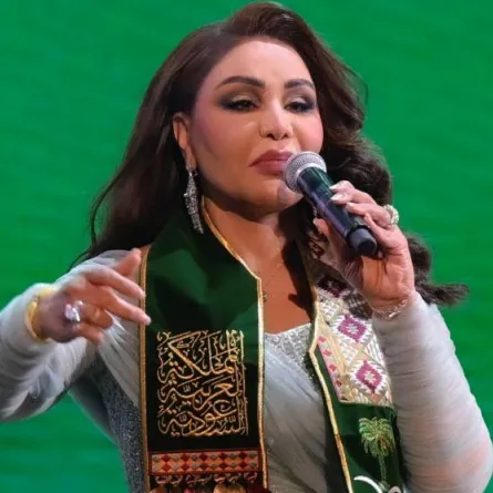 الفنانة احلام من على مسرح أبو بكر سالم 