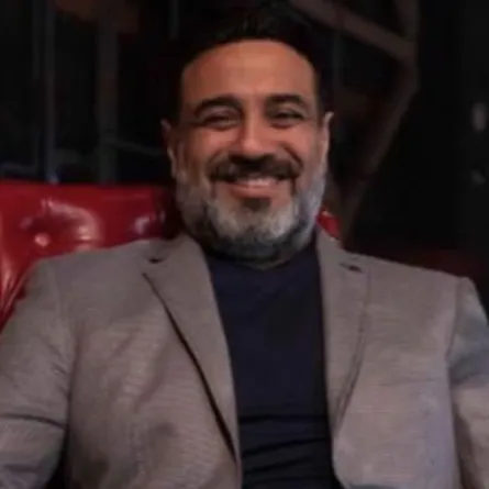 خالد أمين -الصورة على حسابها الانستغرام