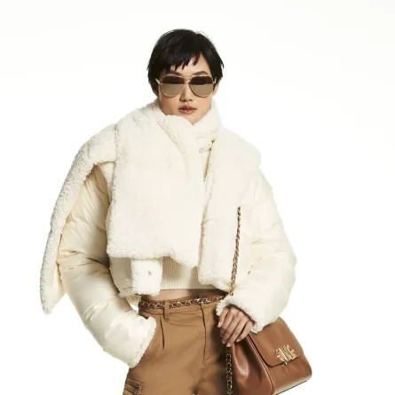 تنسيق السروال البني لخريف 2022