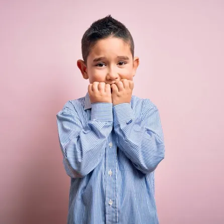 صورة لخجل الأطفال