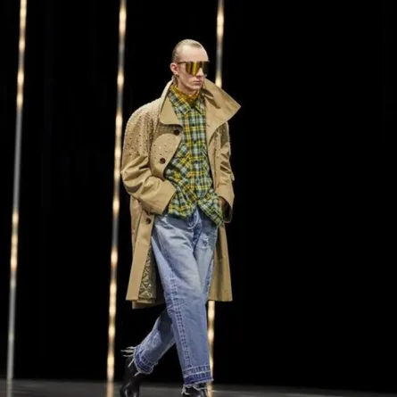 إطلالة كاجوال بالجينز من سيلين Celine