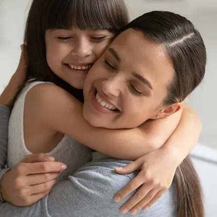 كيف أكون حنونة مع أطفالي؟ 