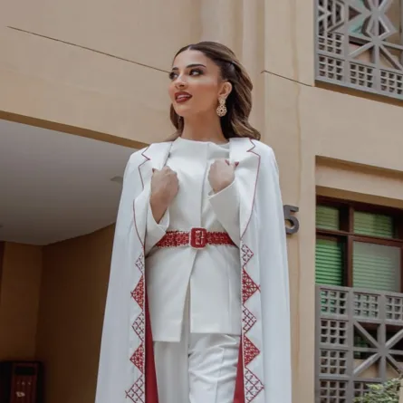 أزياء بألوان التراث