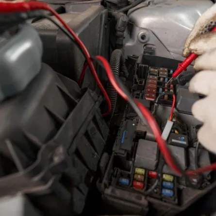 مشكلة تهريب كهرباء السيارة