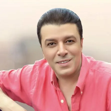 مصطفى كامل - صورة من حسابه على فيسبوك