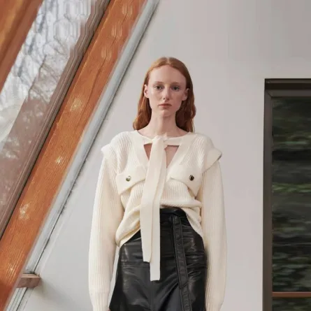 تنسيق التنورة الجلد