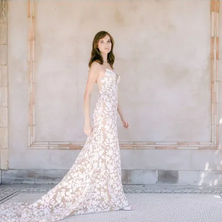 موديلات فساتين زفاف مزينة بالدانتيل من فردان نيويورك Verdin New York