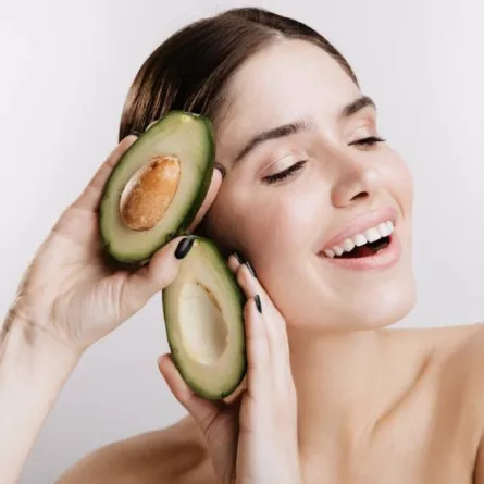زيت الافوكادو للوجه قبل النوم