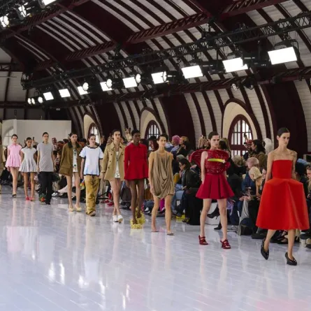 أسبوع باريس في يومه الخامس