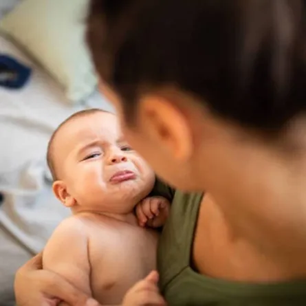 صورة لأم ورضيعها