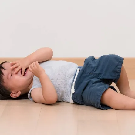 صورة لطفل يبكي