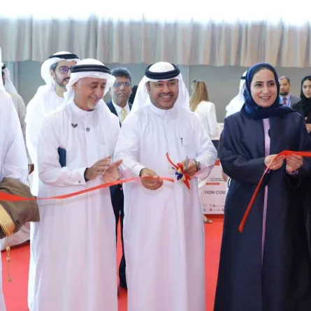 افتتاح معـرض الخليــج للتعـليــم والتدريب في أبوظبي. الصورة من "وام"