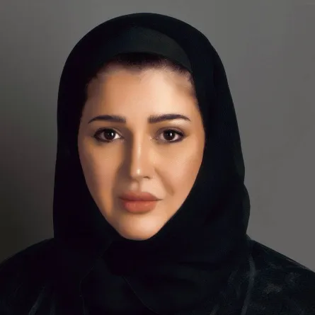 المصمّمة منى الكعبي: عباياتي المتقنة التفاصيل تخفي بداخلها حلماً قديماً