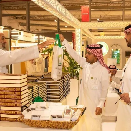 أكثر من 100 ألف زائر لجناح وزارة الشؤون الإسلامية بمعرض الرياض الدولي للكتاب