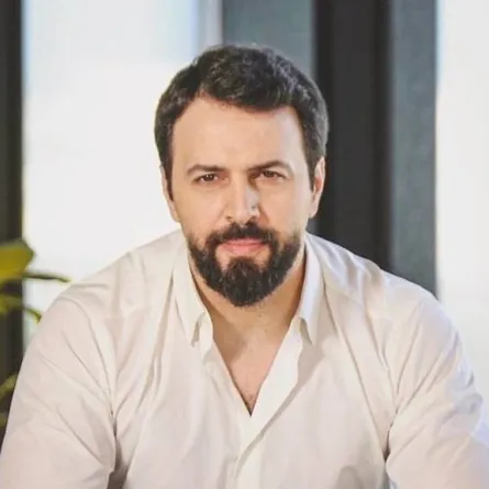 تيم حسن - صورة من صفحته الرسمية على انستغرام