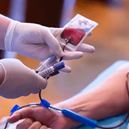 لافتة إنسانية.. 600 متبرع يسجلون في "السجل السعودي للمتبرعين بالخلايا الجذعية" بمعرض الرياض الدولي للكتاب -  الصورة من asterhospitals