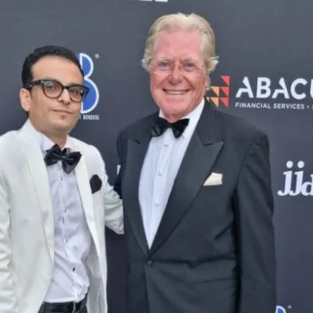 حسين فهمي رئيس الدوري الحالية وأمير رمسيس مديرها - صورة من الحساب الرسمي لمهرجان القاهرة السينمائي على فيسبوك