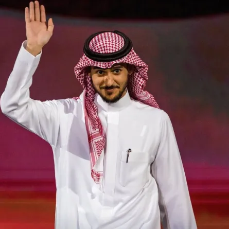 عايض- الصورة من موقع معرض الرياض الدولي للكتاب على تويتر