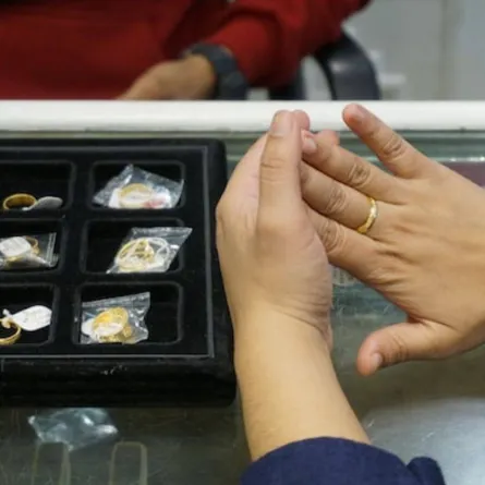 الخاتم الذهب