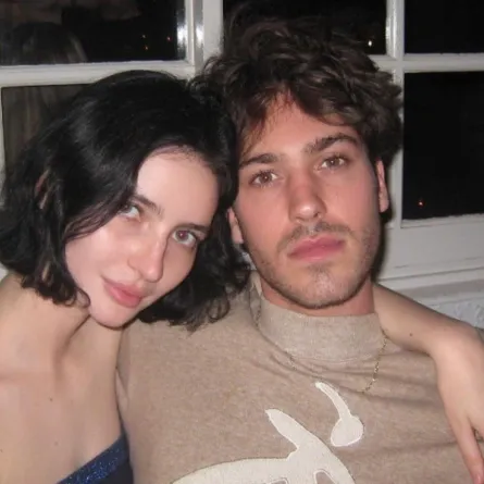 ميدو ووكر مع زوجها لويس ثورنتون - الصورة من وكالة رويترز