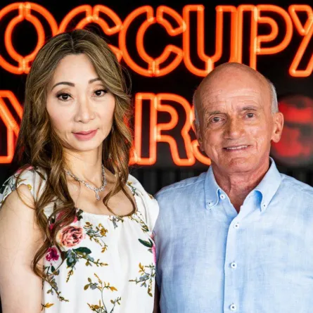 صورة دنيس تيتو 