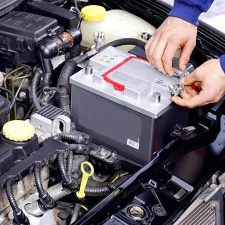 طريقة فصل بطارية السيارة بطريقة آمنة