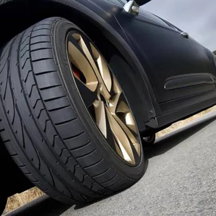 الإطارات كبيرة للسيارة واستهلاك الوقود.