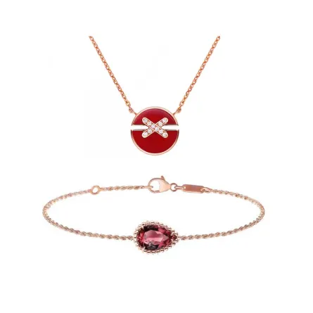 أساور مرصعة بحجر العقيق الملون لإطلالات الخريف والشتاء