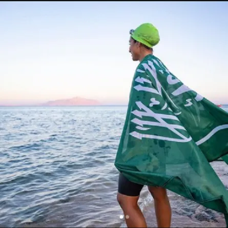 مريم بن لادن أول عربية تقطع البحر الأحمر سباحة. الصورة من حسابها على الإنستغرام