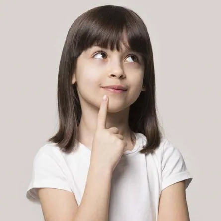 صورة لطفلة تفكر