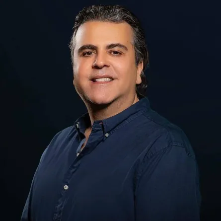 جمال سنان - صورة من صفحته الرسمية على انستغرام