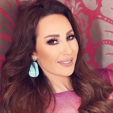 ورد الخال - صورة من صفحتها الرسمية على انستغرام