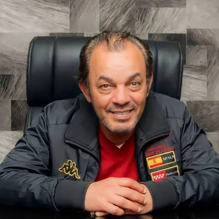 علاء مرسي - الصورة من الصفحة الرسمية على الفيس بوك