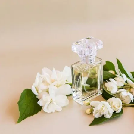 أفضل عطور نسائية برائحة الياسمين 