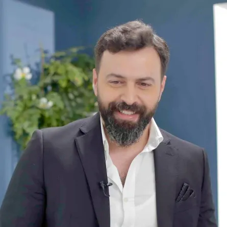 تيم حسن - صورة من حسابه على فيسبوك