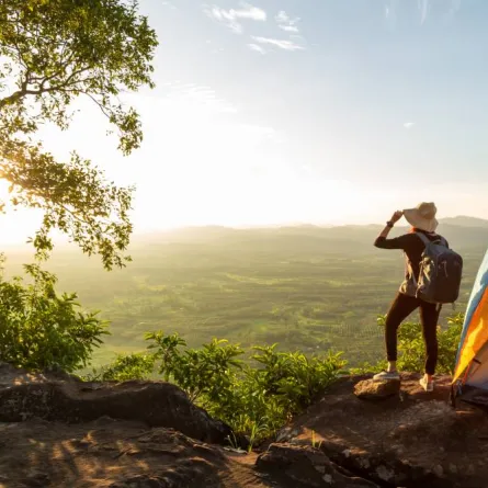 التخييم نشاط مرغوب من قبل العديد من السائحين